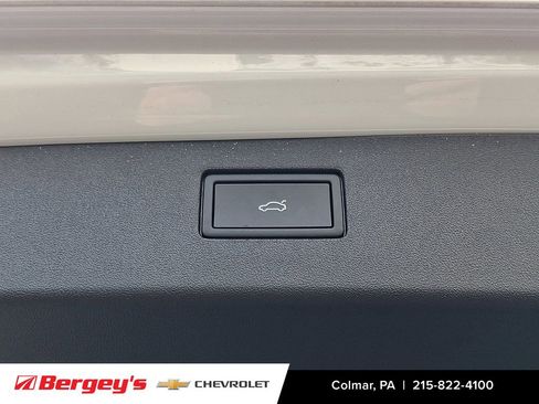 Used 2026 Volkswagen Tiguan SEL R-Line image 32