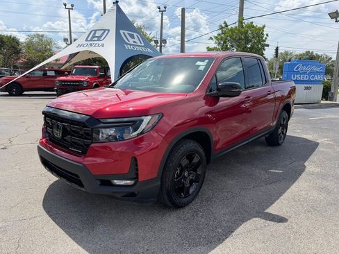 Used 2025 Honda Ridgeline Black Edition image 3