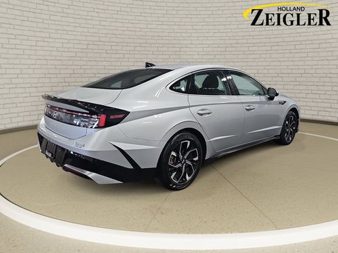 Certified 2025 Hyundai Sonata SEL FWD image 5