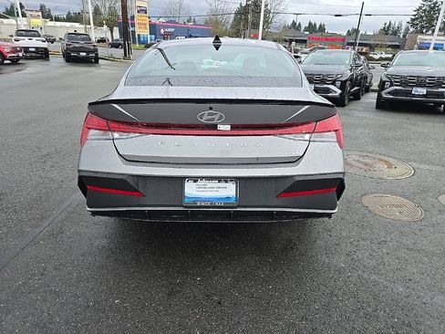 Certified 2025 Hyundai Elantra SEL FWD image 5
