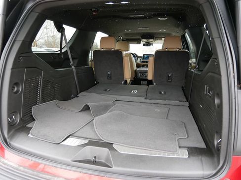 Used 2023 Chevrolet Suburban Premier AWD/4WD image 14