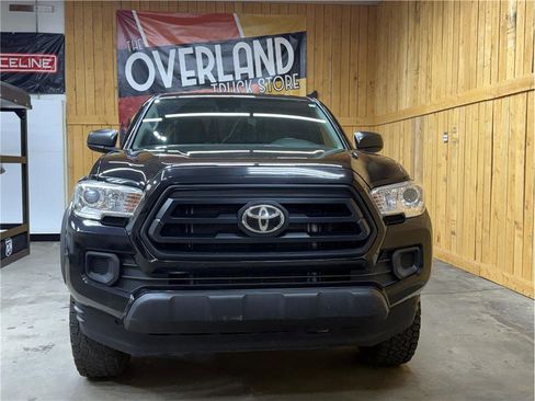 Used 2020 Toyota Tacoma SR w/ SX Package image 4