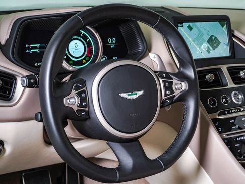 Used 2017 Aston Martin DB11 V12 RWD image 24