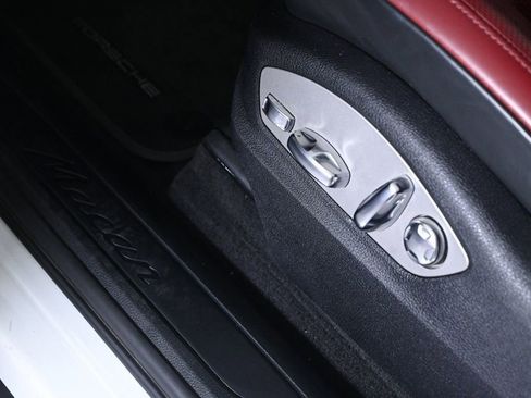 Certified 2022 Porsche Macan AWD/4WD image 22