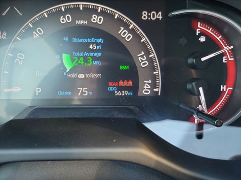 Used 2025 Toyota RAV4 XLE image 18