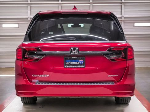 Used 2024 Honda Odyssey Sport image 7