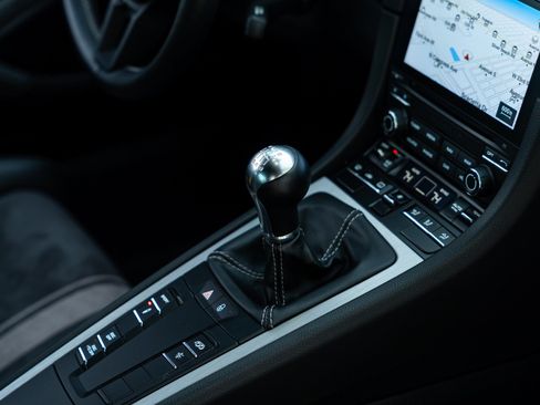 Used 2018 Porsche 911 GT3 RWD image 5