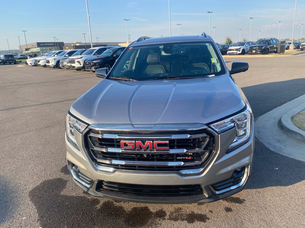 Used 2024 GMC Terrain AT4 w/ Infotainment Package II AWD/4WD image 8