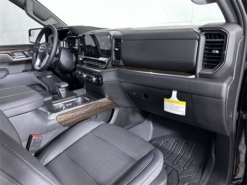 New 2026 GMC Sierra 1500 Elevation image 29