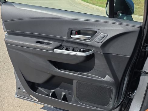 New 2026 Toyota Sienna Platinum AWD/4WD image 23