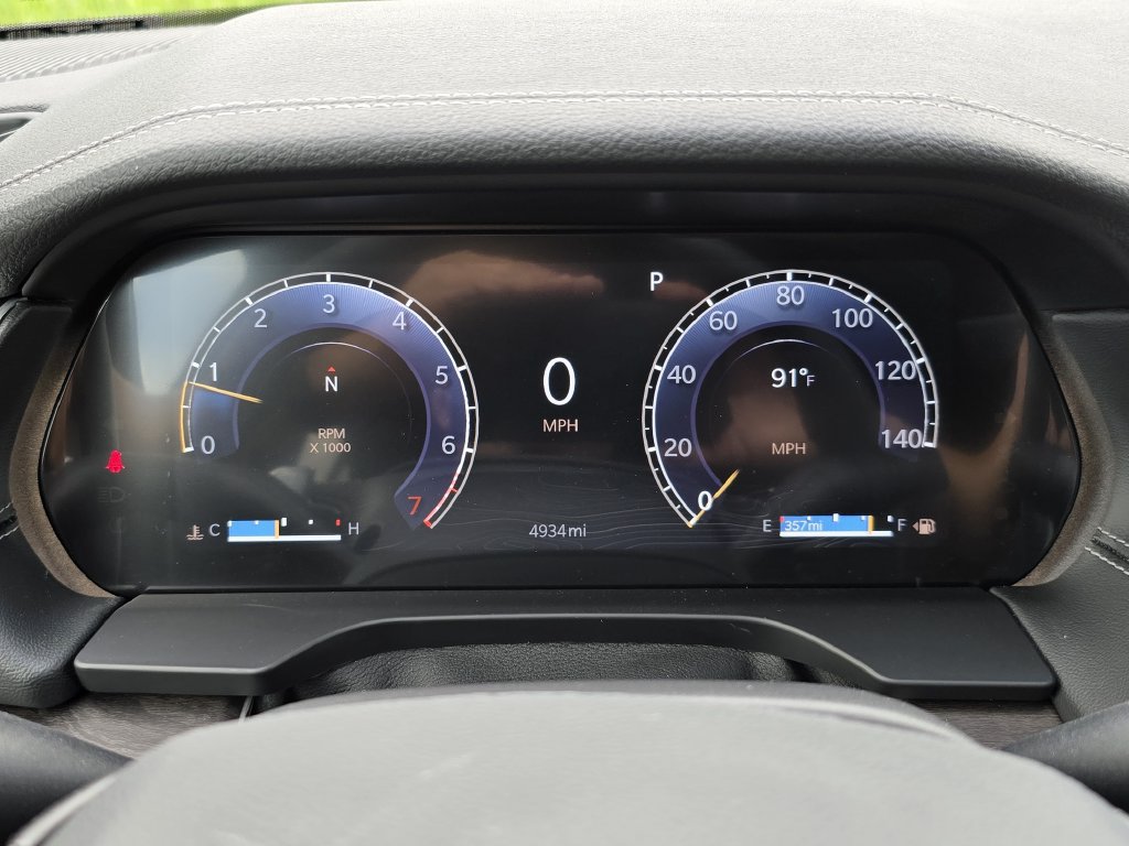 Used 2025 Jeep Grand Cherokee Limited RWD image 34