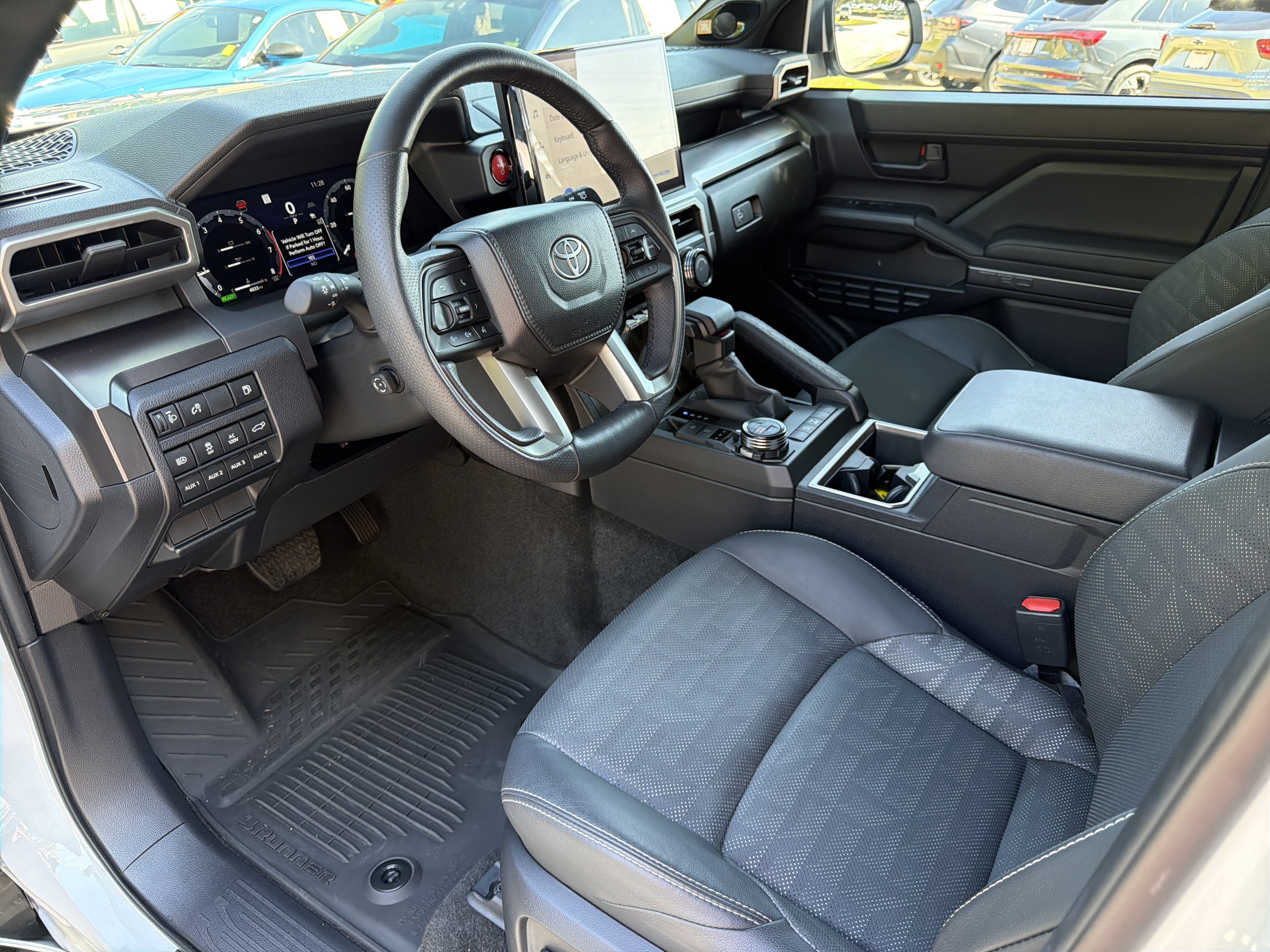 Used 2025 Toyota 4Runner TRD Off-Road Premium AWD/4WD image 9