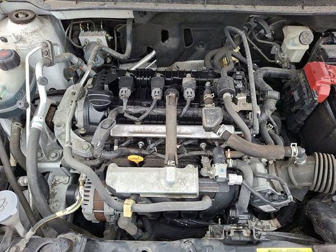 Used 2021 Nissan Kicks S image 27