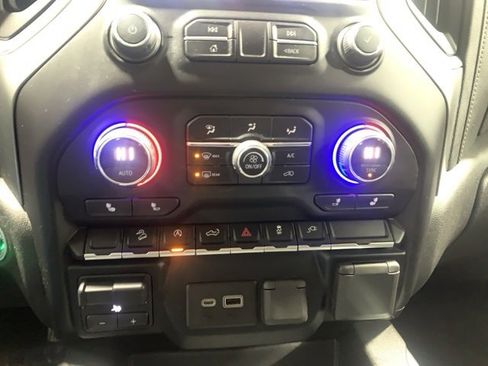 Used 2019 Chevrolet Silverado 1500 LT Trail Boss image 30