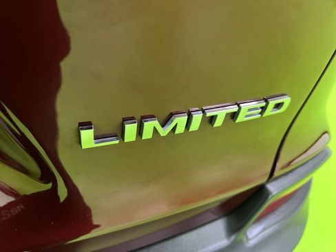 Used 2020 Jeep Cherokee Limited AWD/4WD image 14