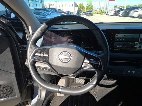 Used 2023 Nissan Ariya image 17