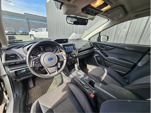 Used 2019 Subaru Crosstrek 2.0i Premium w/ Eyesight System image 2