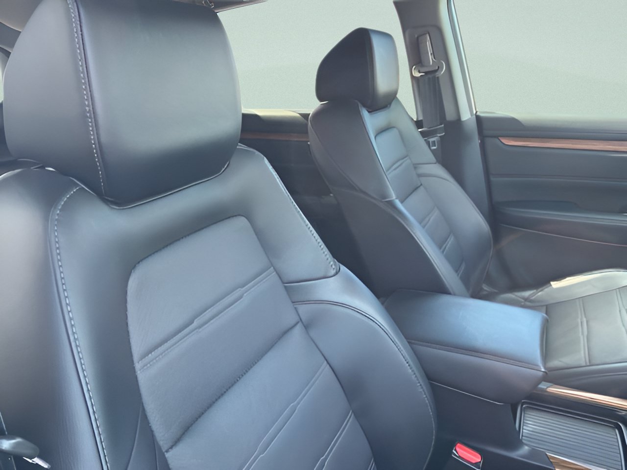 Used 2020 Honda CR-V Touring image 8