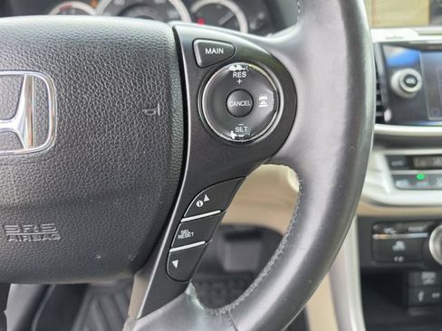 Used 2013 Honda Accord Touring image 32