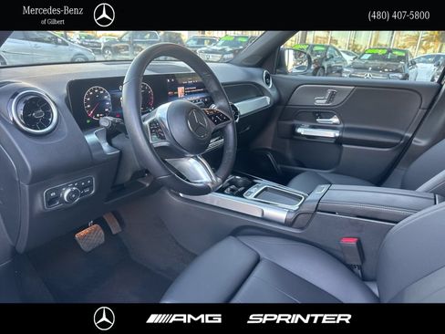 Certified 2025 Mercedes-Benz GLB 250 image 10