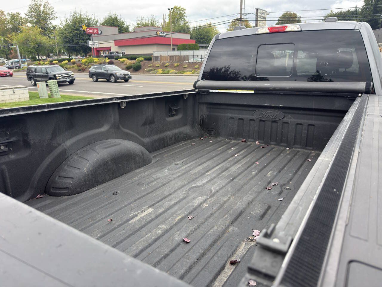 Used 2021 Ford F350 XLT w/ XLT Premium Package AWD/4WD image 15