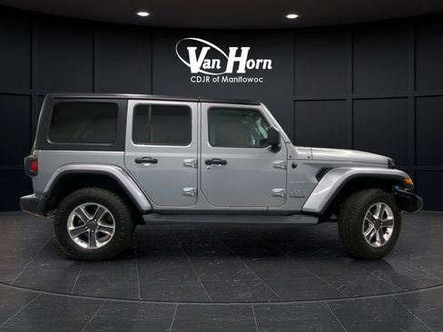 Used 2020 Jeep Wrangler Unlimited Sahara AWD/4WD image 8