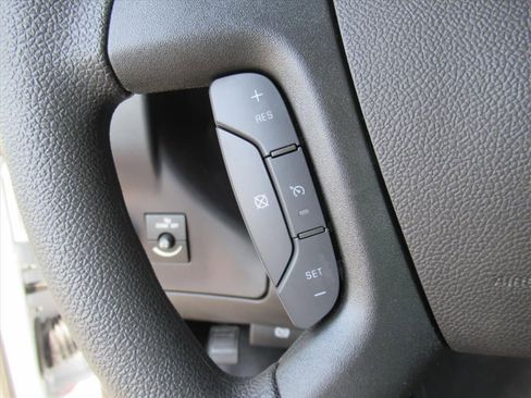 New 2026 GMC Savana 2500 w/ Enhanced Convenience Package RWD image 21