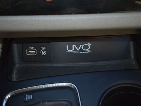 Used 2016 Kia Sedona LX w/ Option Group 020 image 29