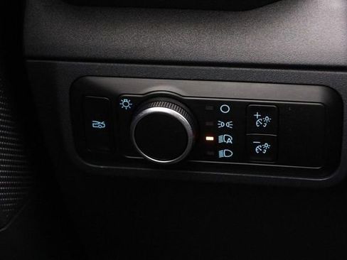 Used 2025 Ford Mustang Coupe image 18