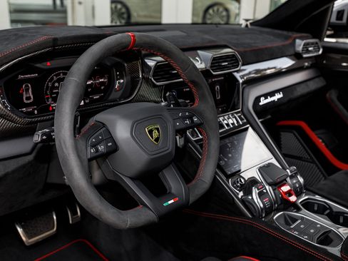 Used 2023 Lamborghini Urus Performante image 29