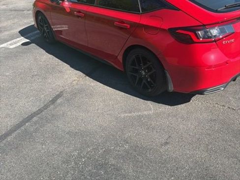 Used 2024 Honda Civic Sport image 3