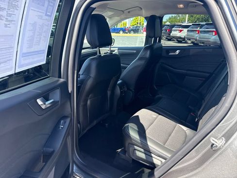 Used 2025 Ford Escape SE FWD image 26