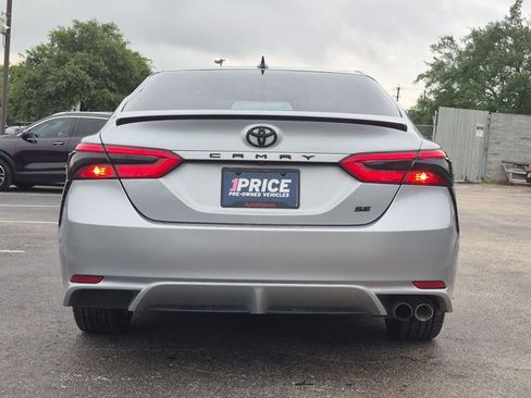 Used 2020 Toyota Camry SE FWD image 6