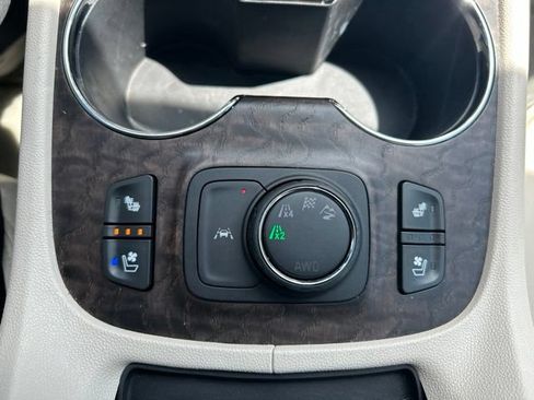 Used 2023 GMC Acadia Denali AWD/4WD image 32