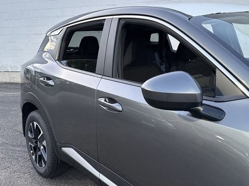 New 2025 Nissan Kicks SV image 8