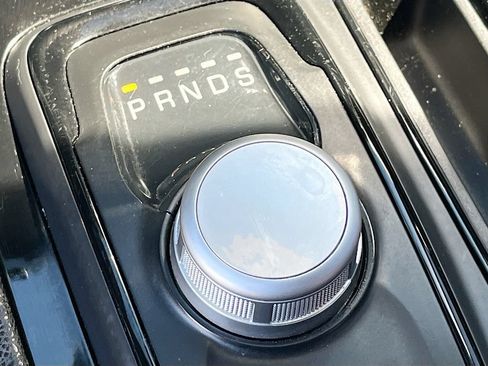 Used 2022 Chrysler 300 S RWD image 17
