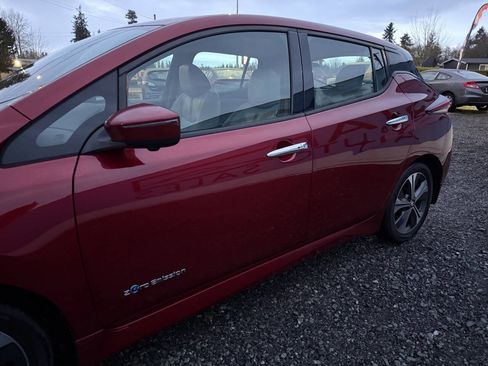 Used 2019 Nissan Leaf SL w/ SL Technology Package image 12