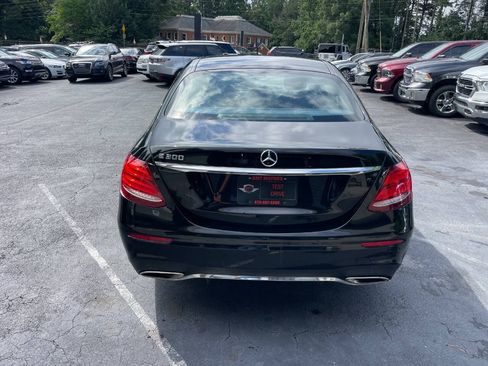Used 2019 Mercedes-Benz E 300 image 7