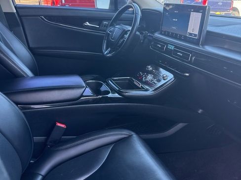 Used 2021 Lincoln Nautilus FWD w/ Equipment Group 101A image 16