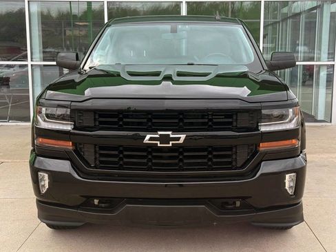 Used 2018 Chevrolet Silverado 1500 LT w/ All Star Edition image 2