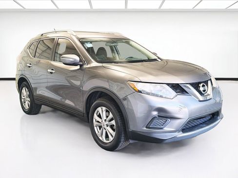 Used 2015 Nissan Rogue SV FWD image 3