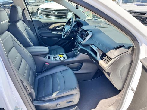Used 2024 GMC Terrain Denali w/ Denali Premium Package AWD/4WD image 18