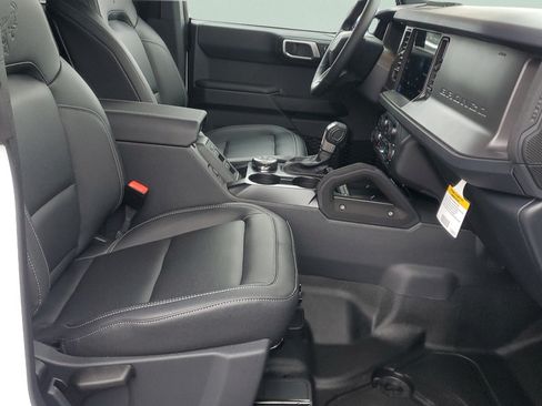 New 2025 Ford Bronco Big Bend w/ Black Diamond Package AWD/4WD image 16