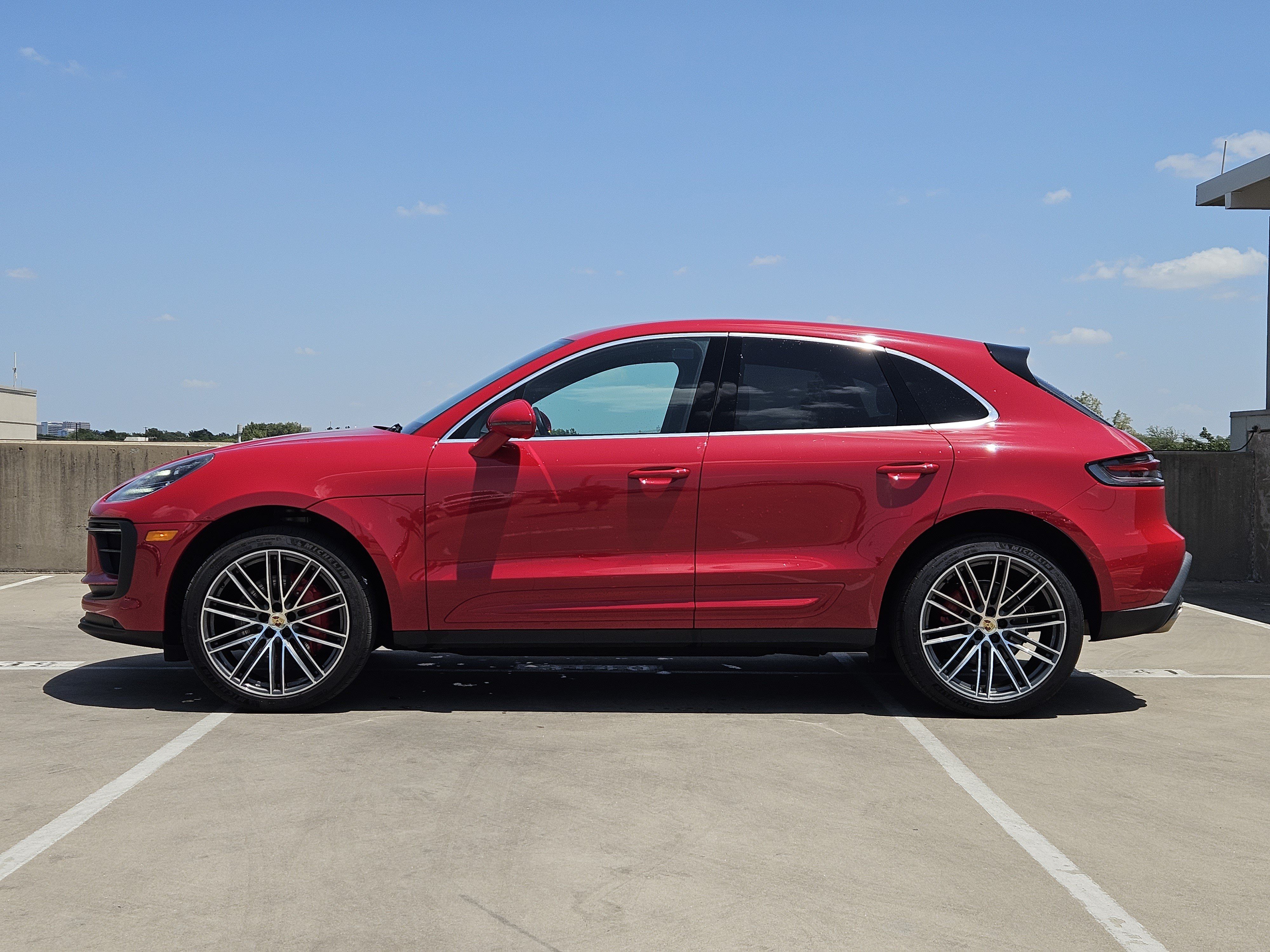 Certified 2023 Porsche Macan S AWD/4WD image 2