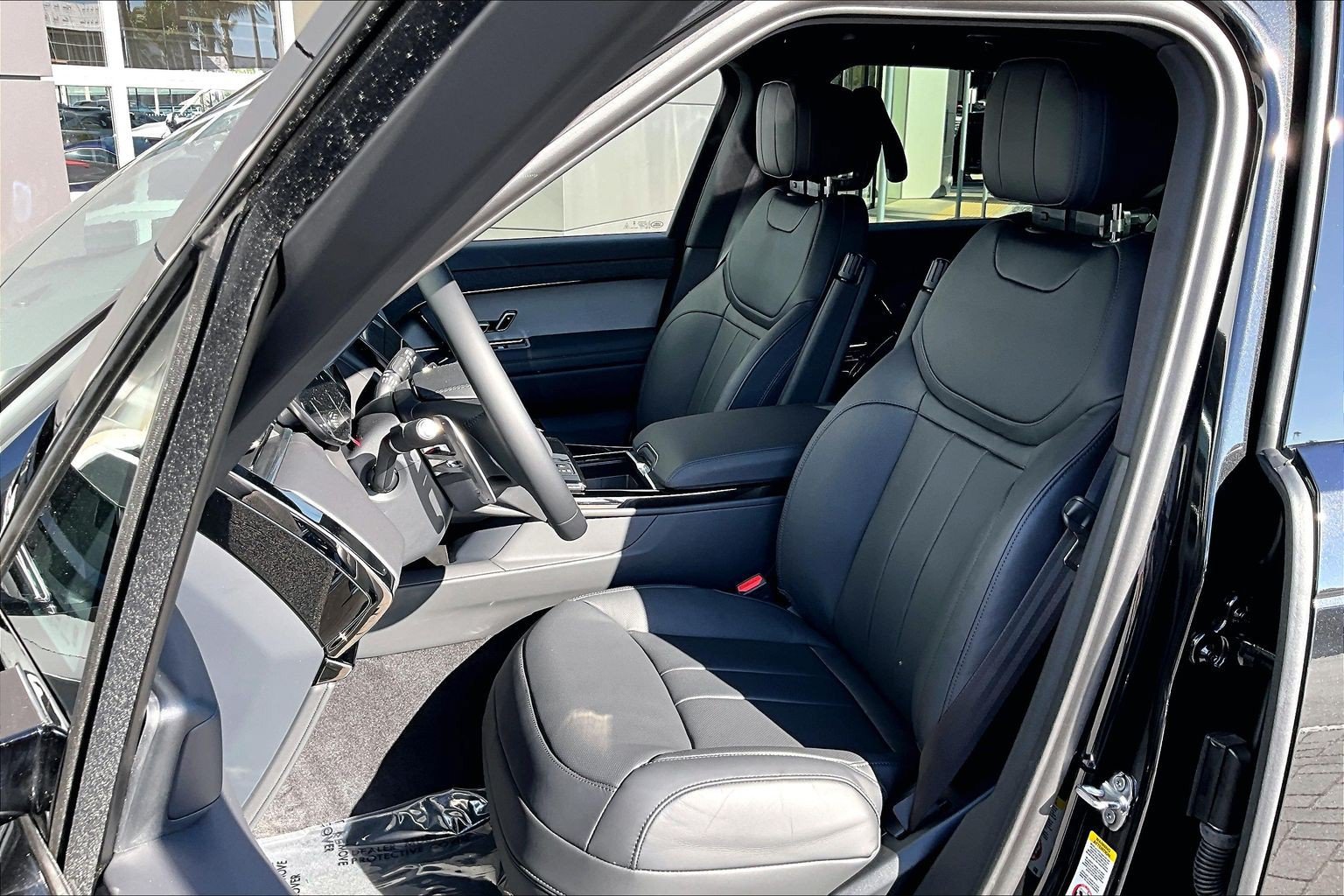 New 2027 Land Rover Range Rover Sport SE AWD/4WD image 9