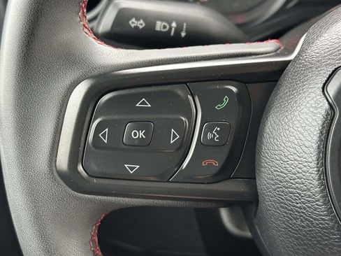 Used 2024 Jeep Wrangler Rubicon image 12