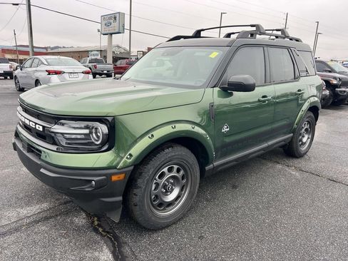 Used 2024 Ford Bronco Sport Outer Banks w/ Tech Package image 3