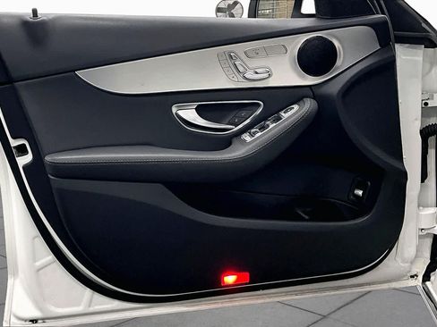 Used 2019 Mercedes-Benz C 300 Sedan image 21