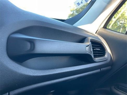 Used 2023 Jeep Renegade Latitude w/ Premium Group image 18