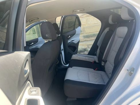 Used 2020 Chevrolet Equinox LS w/ LS Convenience Package AWD/4WD image 25